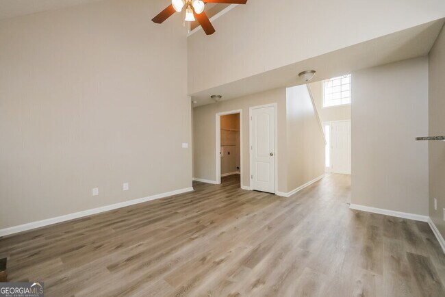 Building Photo - 846 Crabtree Ct