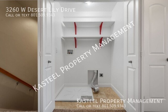 Building Photo - 3260 W Desert Lily Dr