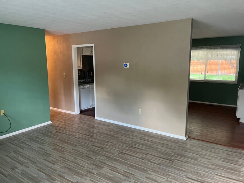 Building Photo - 3729 Marion Dr