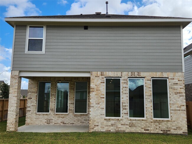 Building Photo - 5827 Linda Cv Ln