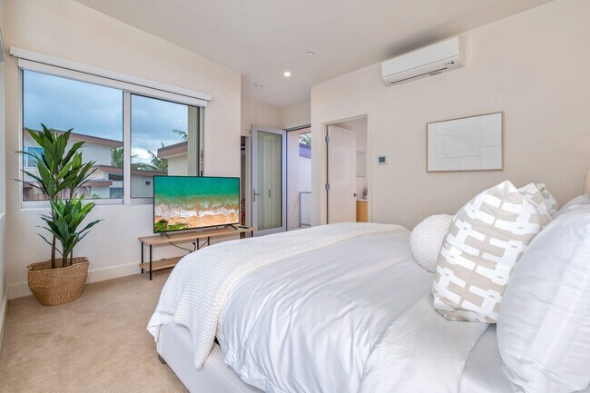 Building Photo - Beautiful Fully Furnished, 3 Bed/3 Bath Makali'i at Wailea Townhome with Infinity Pool