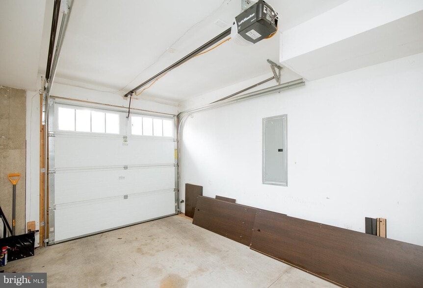 Building Photo - 4513 Silverwood St