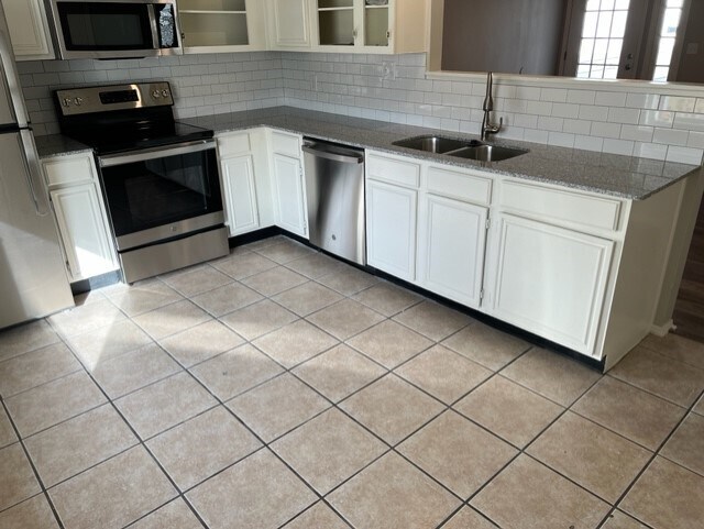 Building Photo - 424 SE G St