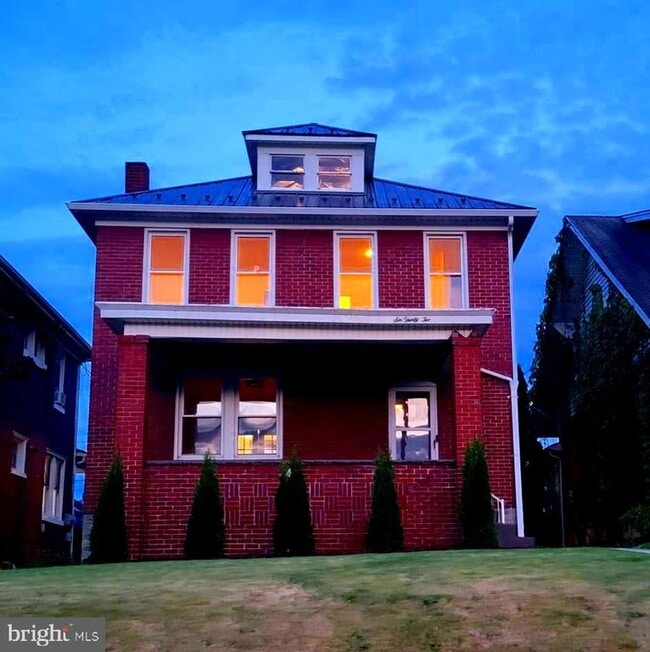 Building Photo - 632 Hill Top Dr