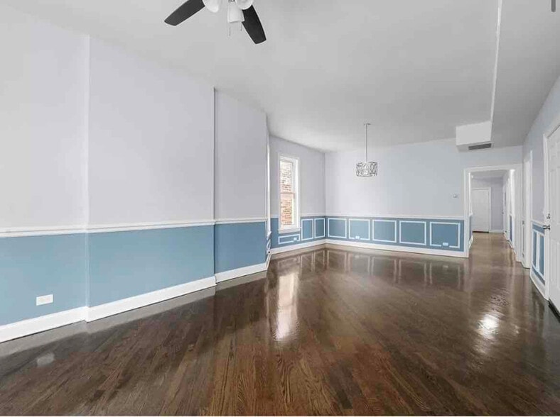 Building Photo - 6430 S Green St