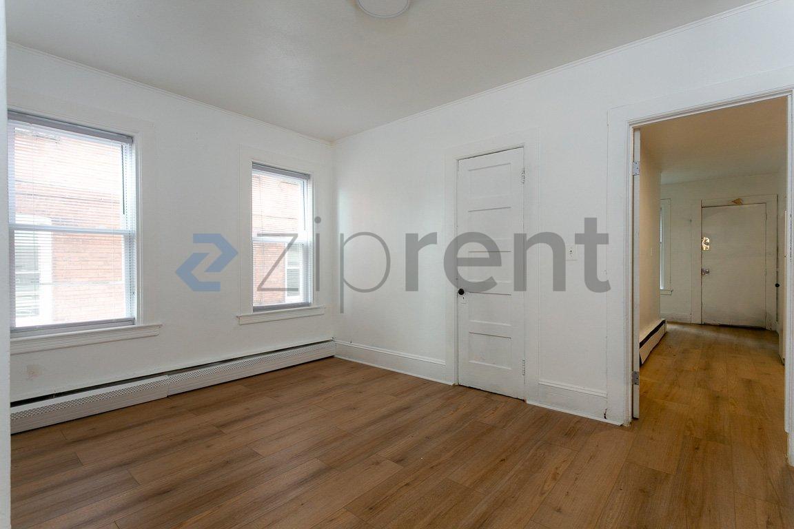 Building Photo - Unit 1L