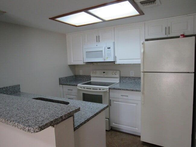 Building Photo - 8442 Coral Lake Way