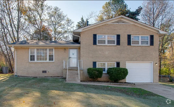 Building Photo - Spacious 5-Bedroom Home in Huntsville, AL!