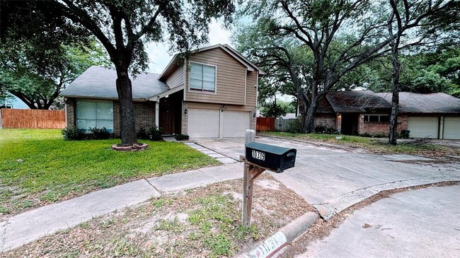 Building Photo - 10319 Oak Limb Dr