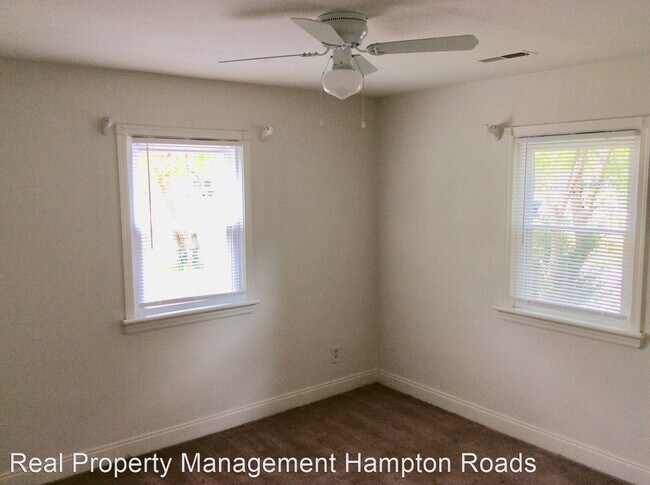 Building Photo - 3 br, 1 bath House - 236 Woodview Avenue