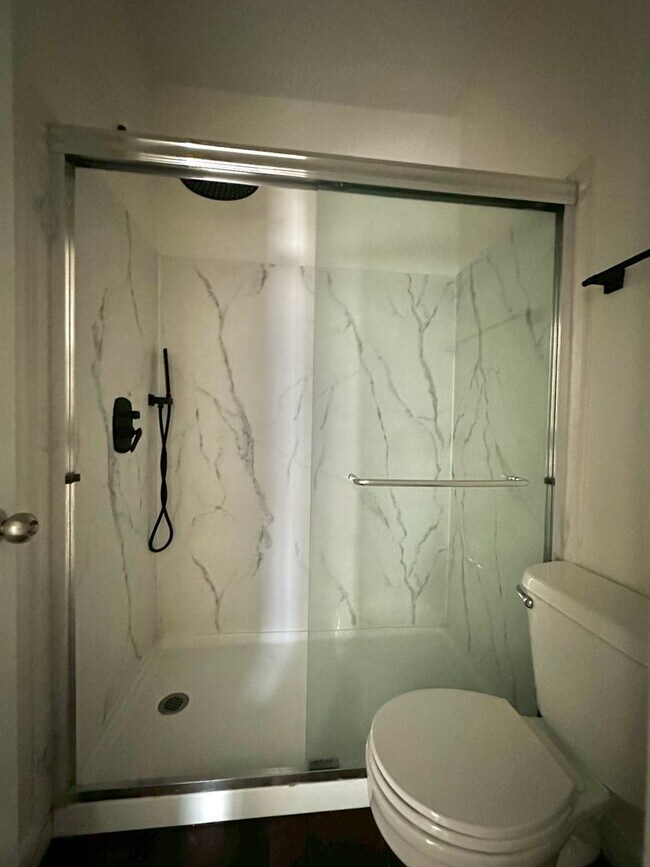 Interior Photo - Allen Place