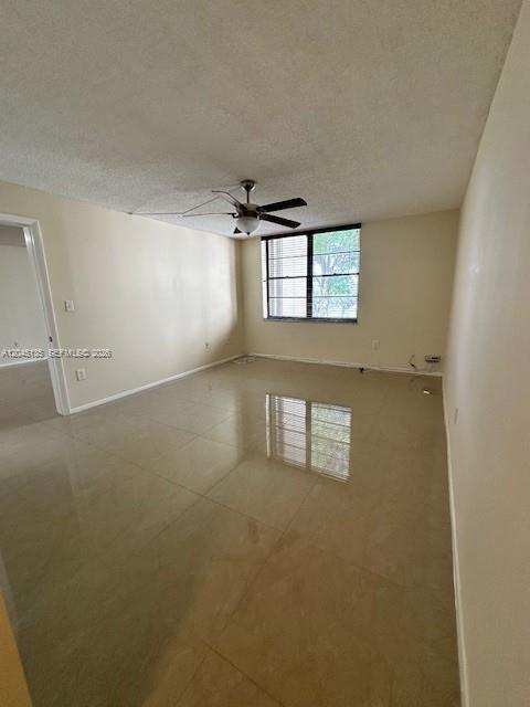 Building Photo - 10845 SW 112th Ave