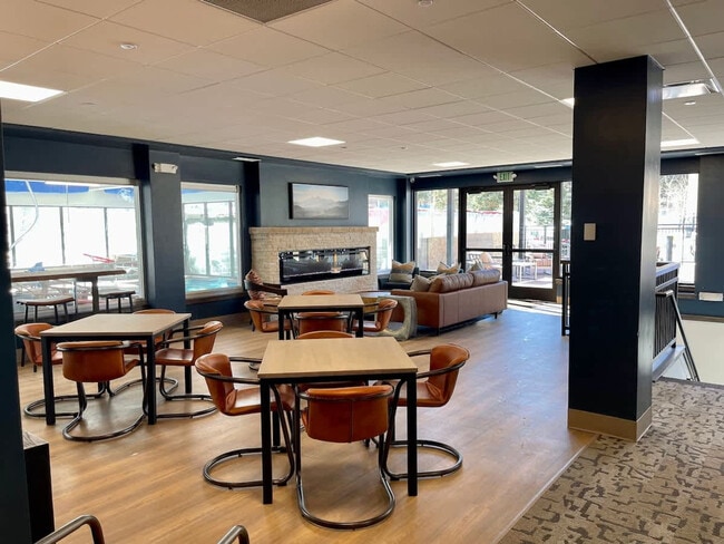 Building Photo - 535 South Park Avenue