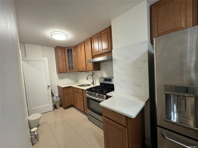 Building Photo - 105-35-105-63 63rd Dr