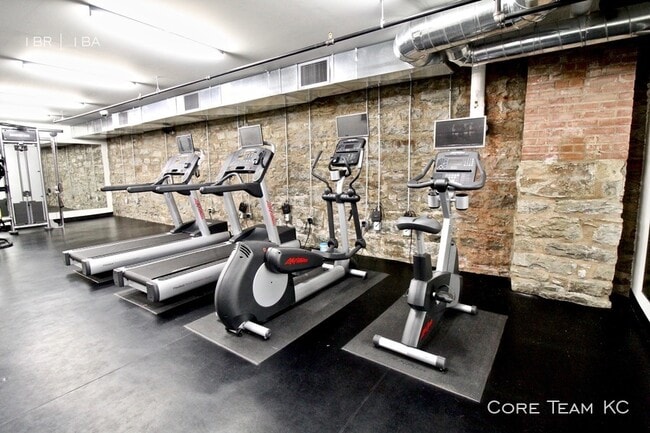 Building Photo - 1513 Walnut St