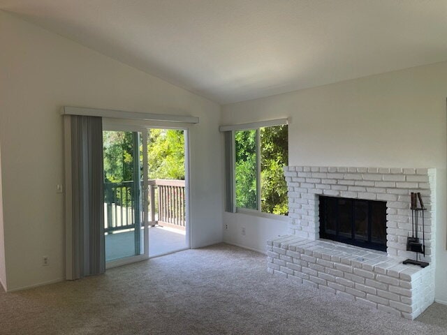 Building Photo - "Charming 3-Bed, 3-Bath Townhouse with Guest Suite & Fireplace in Carlsbad Oasis!"