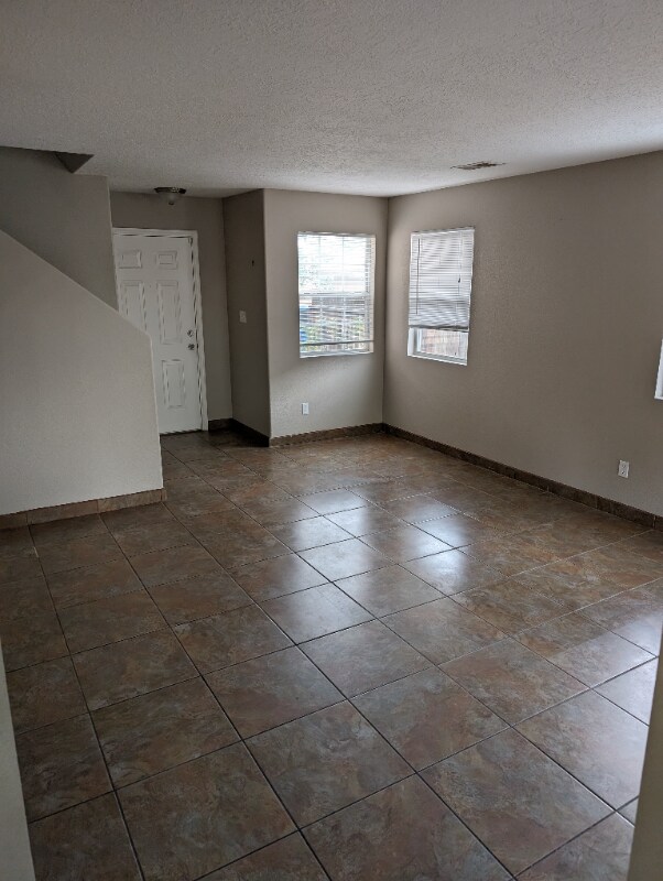 Building Photo - 6020 Canis Ave NW