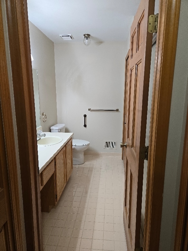 Building Photo - 15355 Windmill Ct