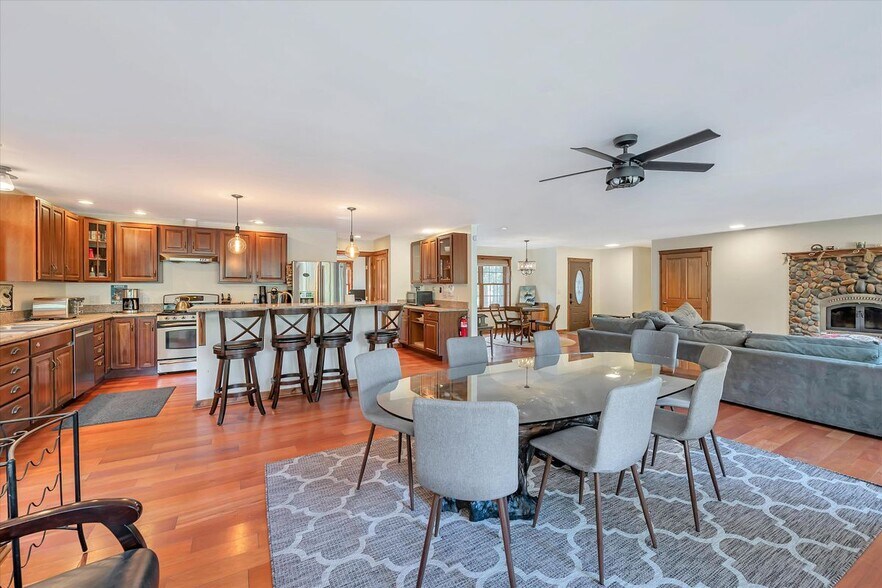 Building Photo - 1312 Squaw Rock Trail