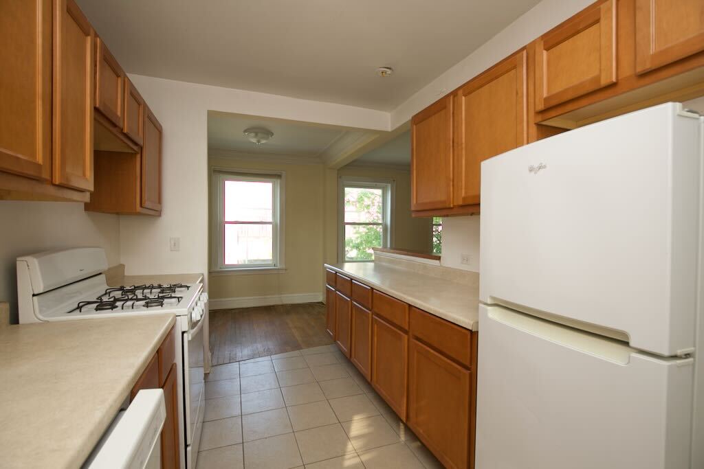 Building Photo - 808 Green Bay Rd