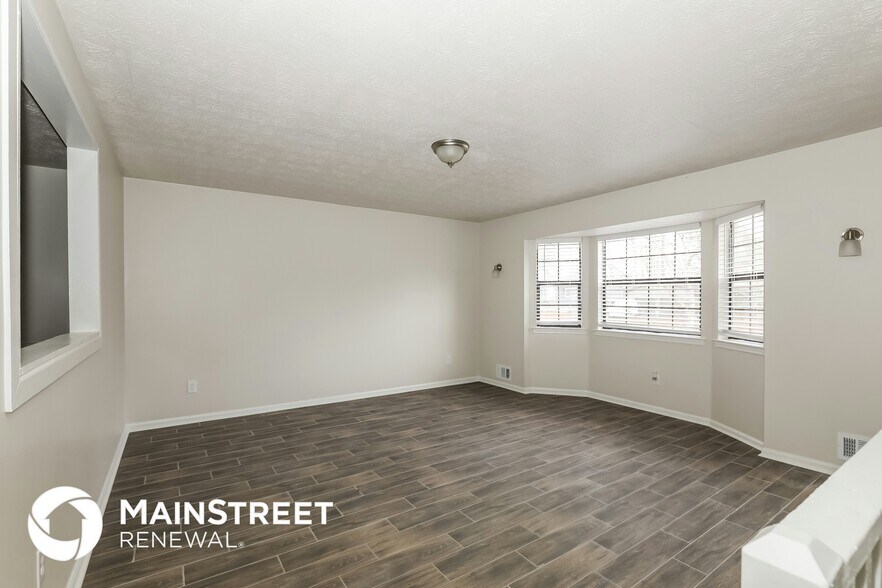 Building Photo - 2845 Woodhollow Ln