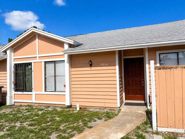 Building Photo - 2910 Western Willow Terrace