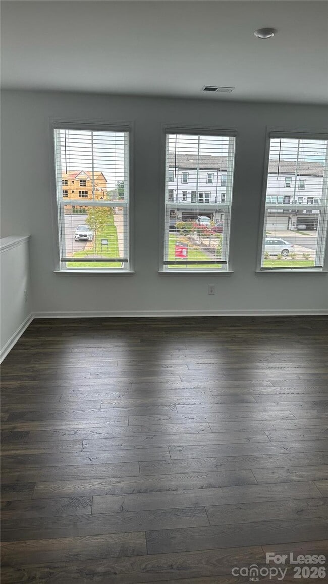 Building Photo - 3214 Stelfox St