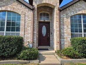 Building Photo - 1712 Alpine Dr