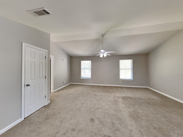 Building Photo - 6273 Selborn Dr SW