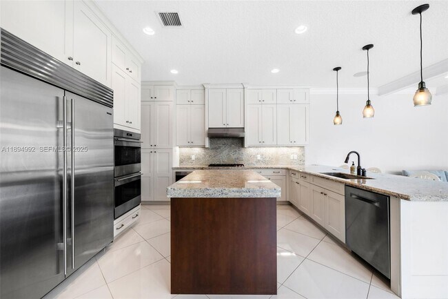 Building Photo - 16796 Strasbourg Ln