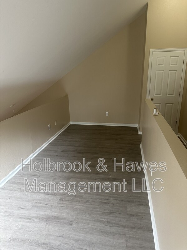 Building Photo - 4531 Boardwalk Dr