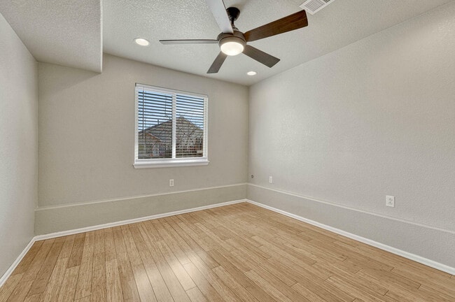 Building Photo - 12724 Henson Creek St