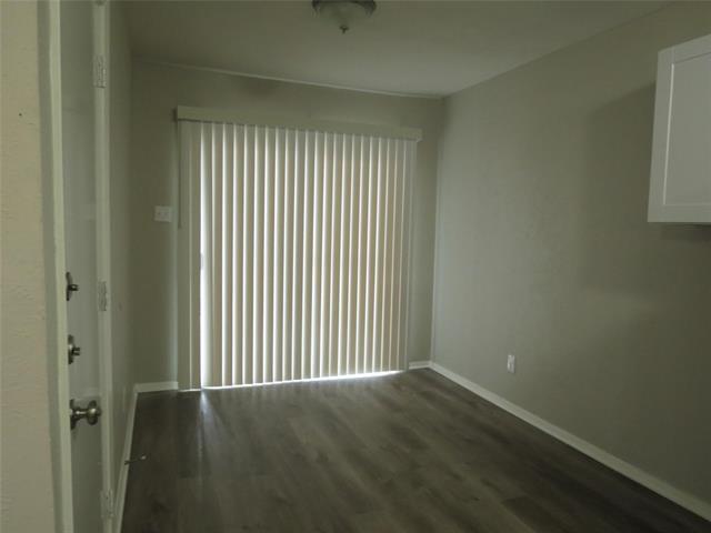 Building Photo - 7445 Emory Oak Ln