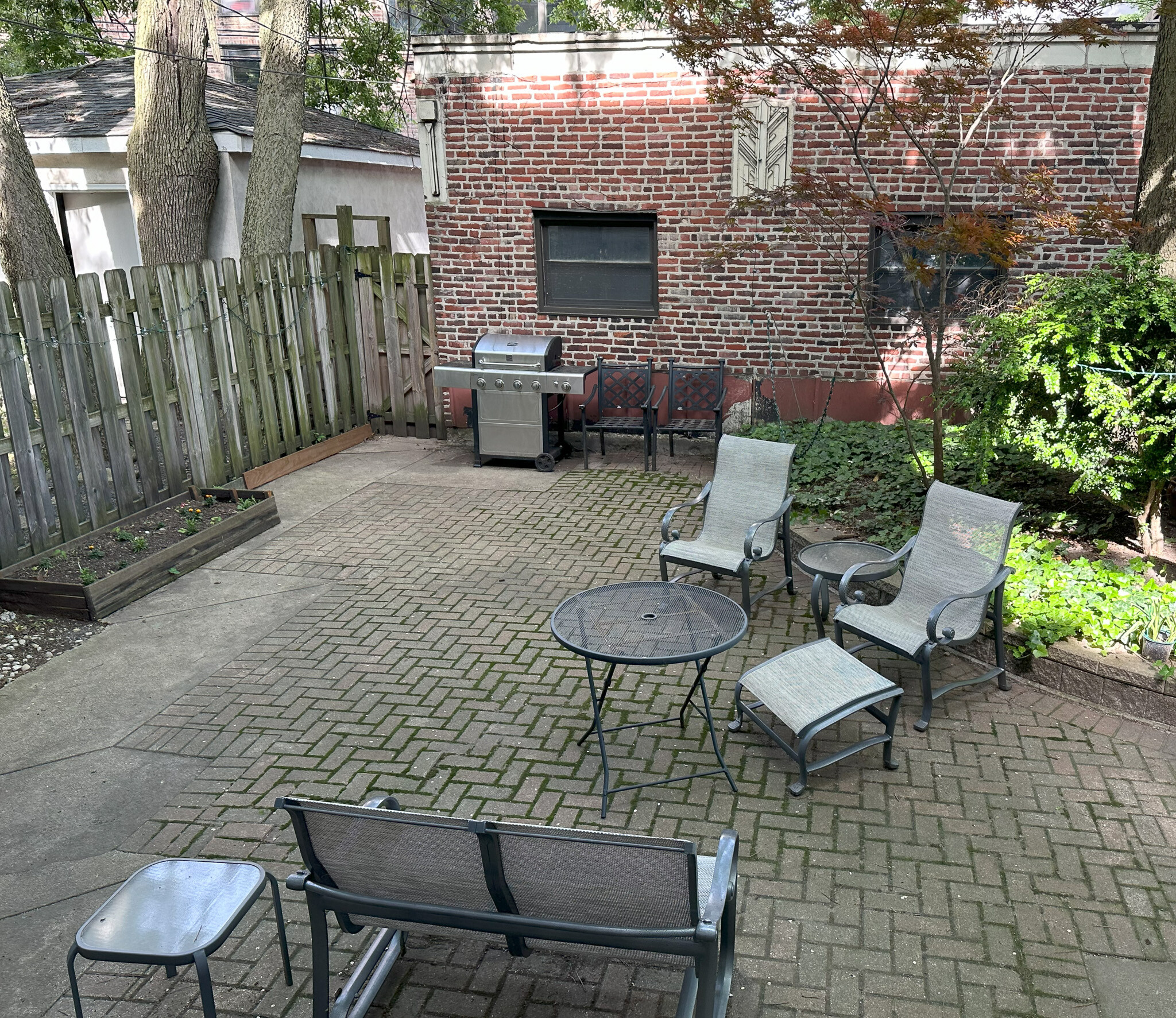 Rear yard with Grill - 2217 N Magnolia Ave