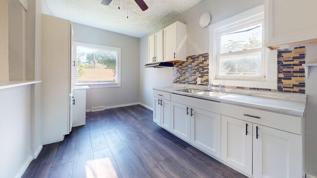Building Photo - Denison/W.73rd neighborhood - updated 3 be...
