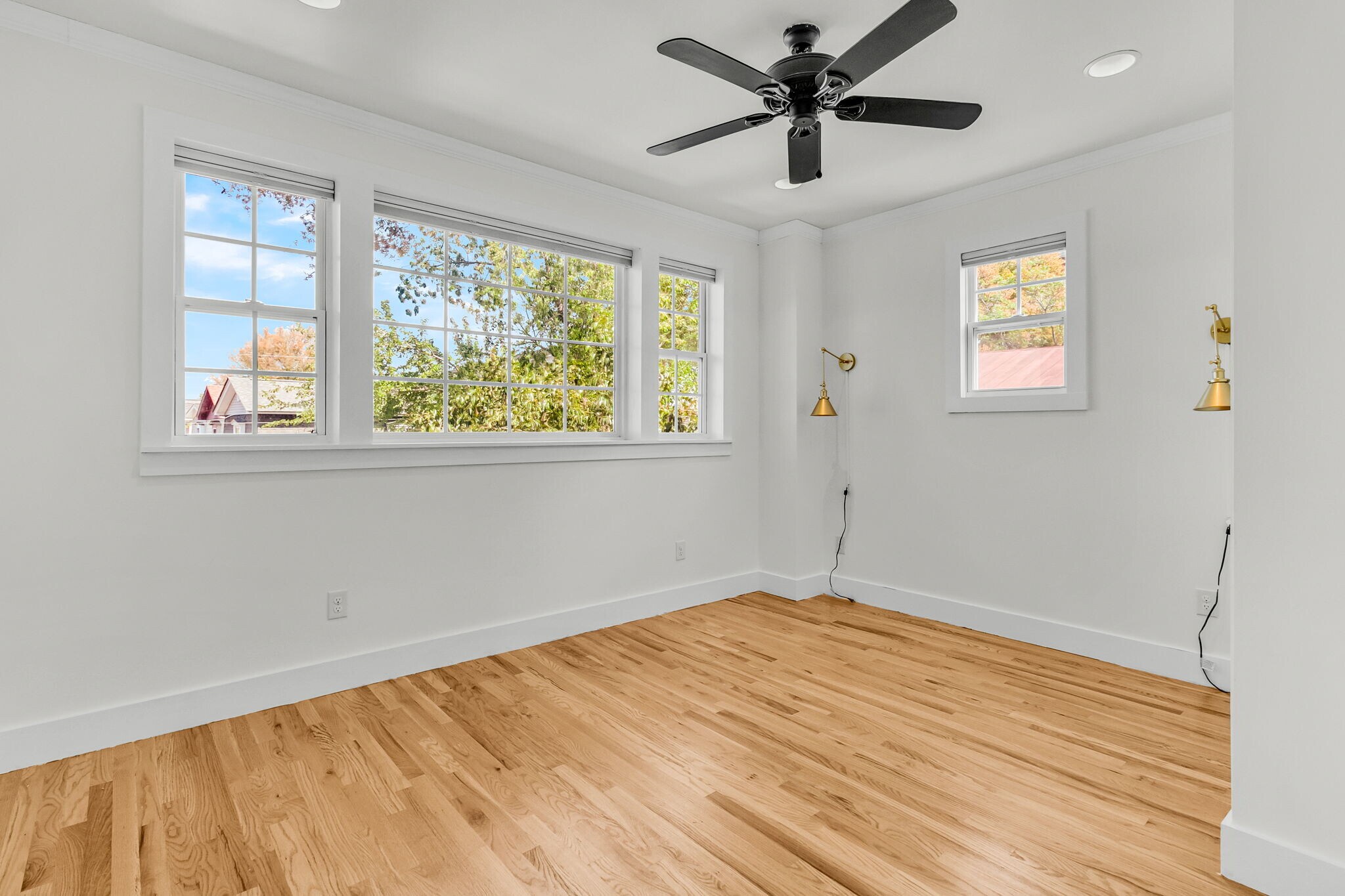 Building Photo - 40 Poinsett St