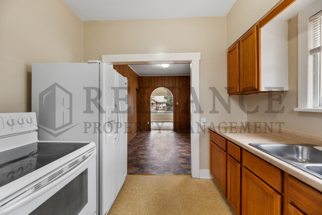 Building Photo - 2101 S Water St