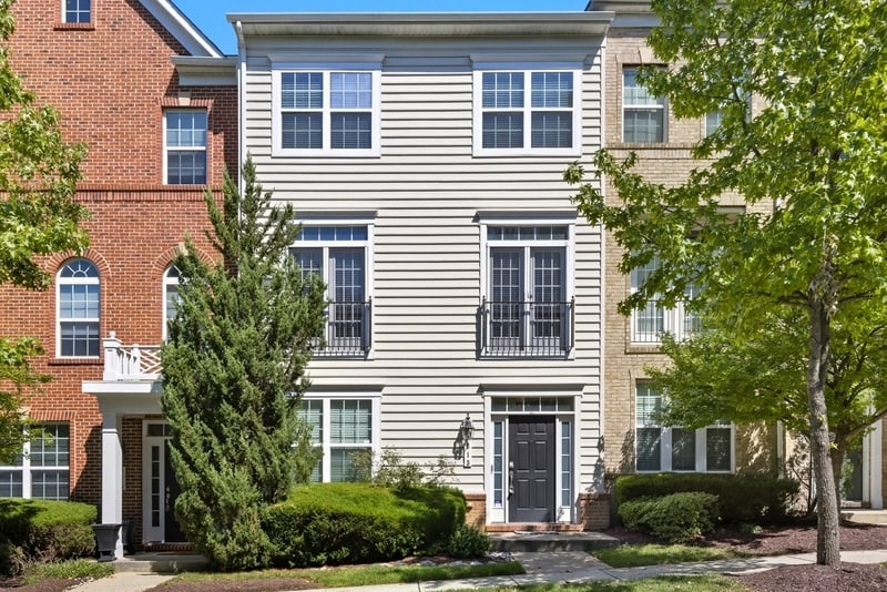 Building Photo - 613 Spectator Ave