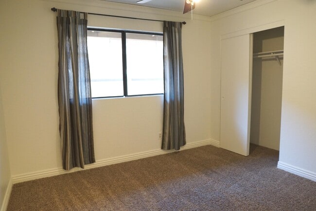 Building Photo - 53805 Avenida Martinez
