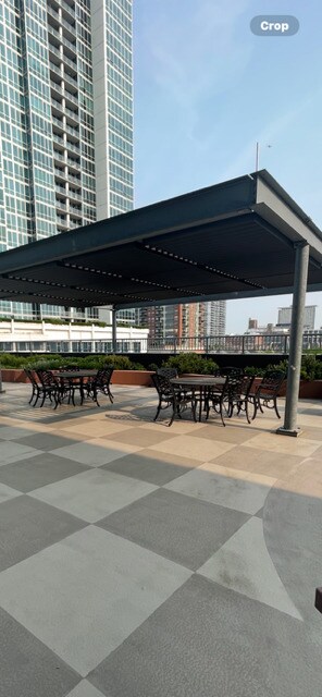 Building Photo - 1600 S Prairie Ave