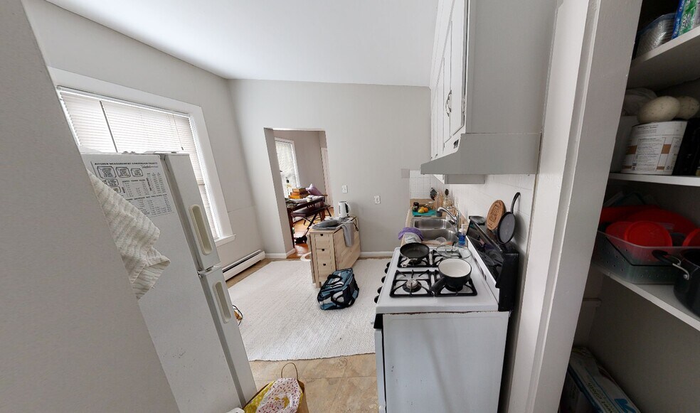 Building Photo - 5 Elmer St