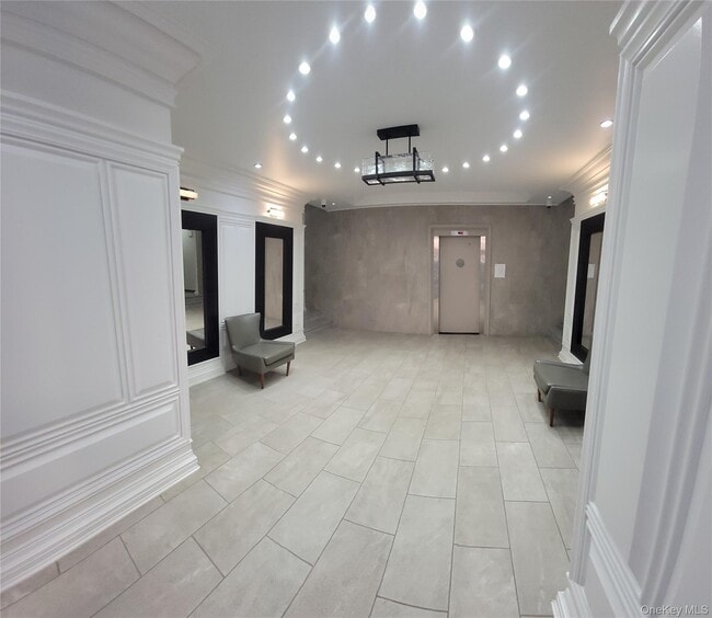 Building Photo - 141-60 84th Rd