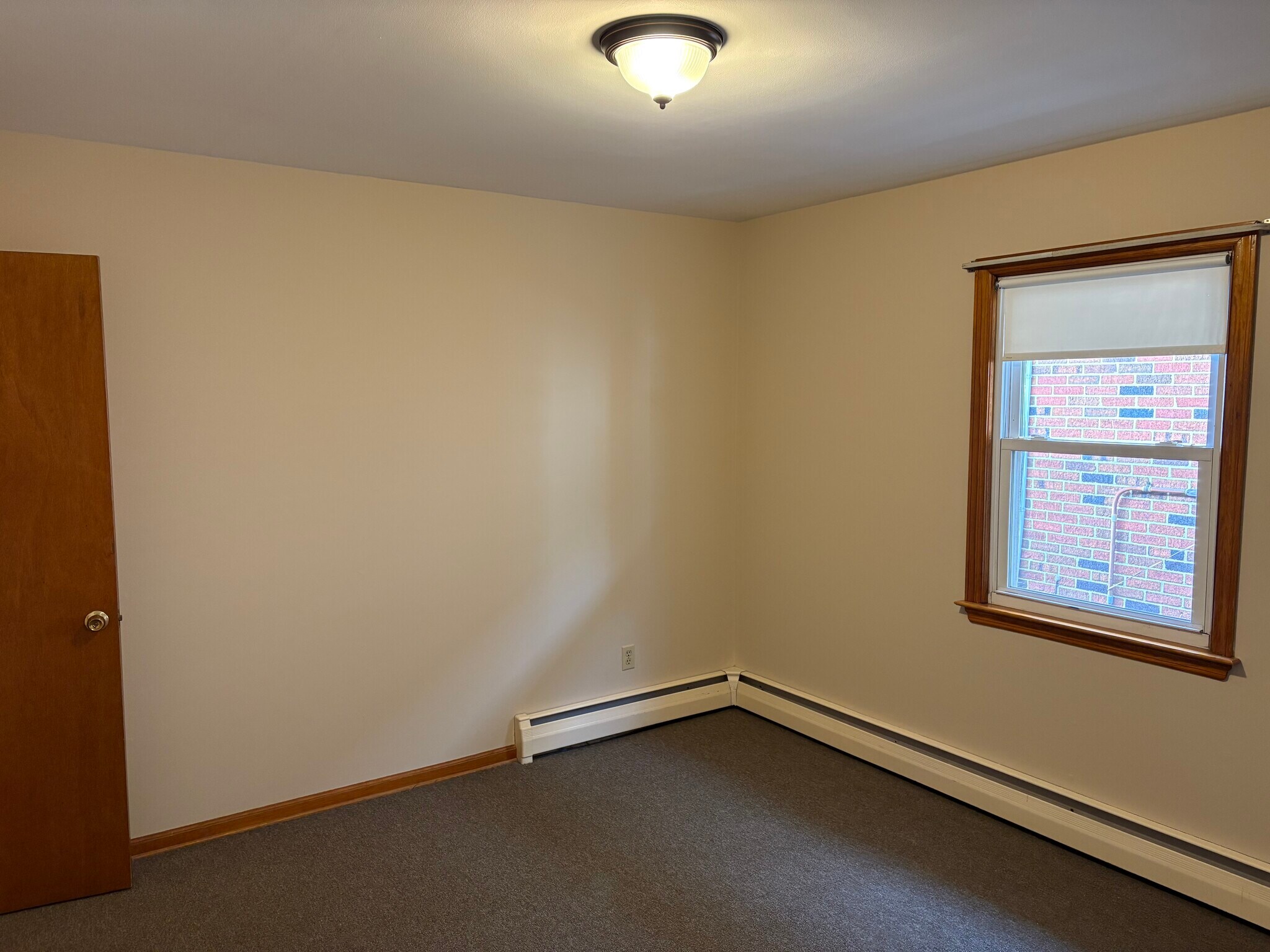 Building Photo - 1356 Roosevelt Ave