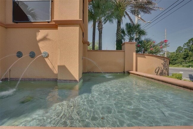 Building Photo - 3102 Camino Real Dr N