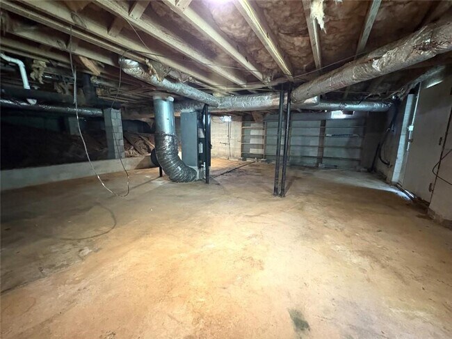 Building Photo - 122 Kenimer Cir