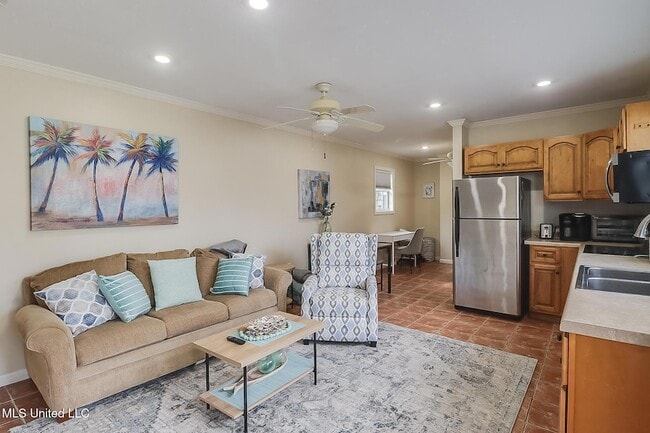 Building Photo - 176 Markham Dr