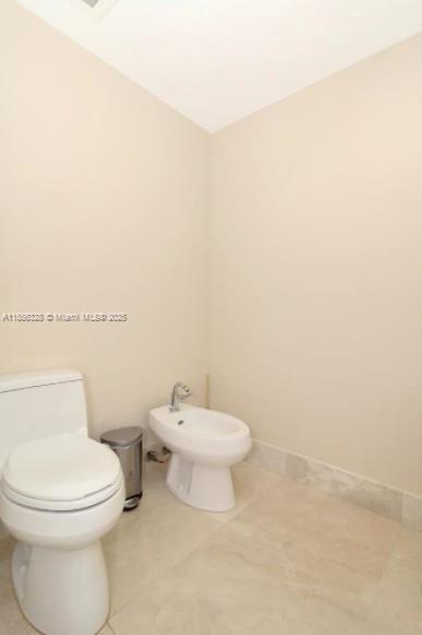 Building Photo - 17001 Collins Ave