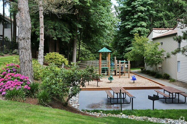 Building Photo - Alderwood Park