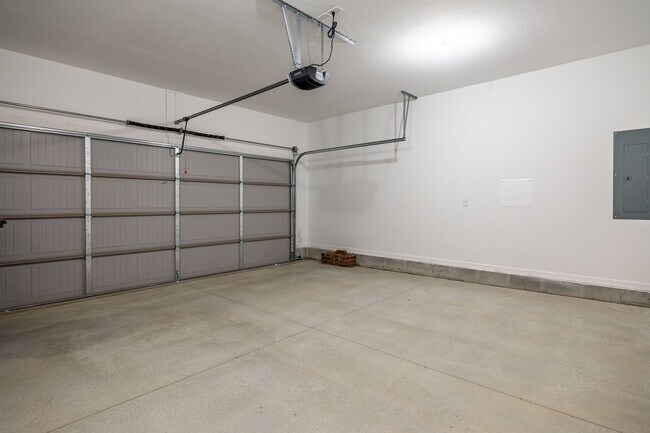 Building Photo - Brand-New 4 Bedroom Home in Beautiful Maryville, TN