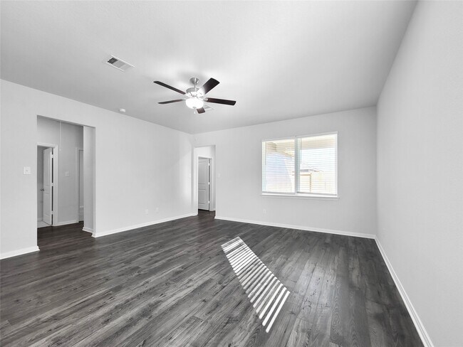 Building Photo - 7518 Thrips Ln